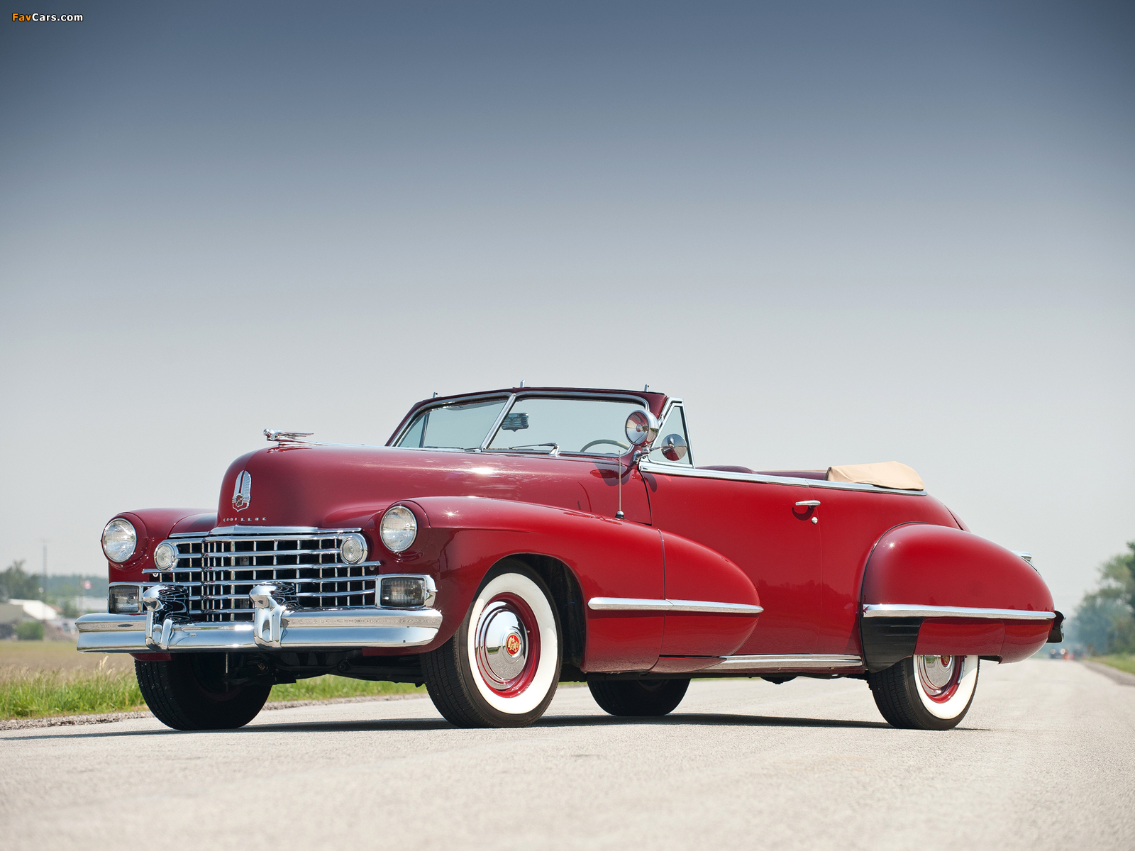 Images of Cadillac Sixty-Two Convertible 1942 (1600 x 1200)