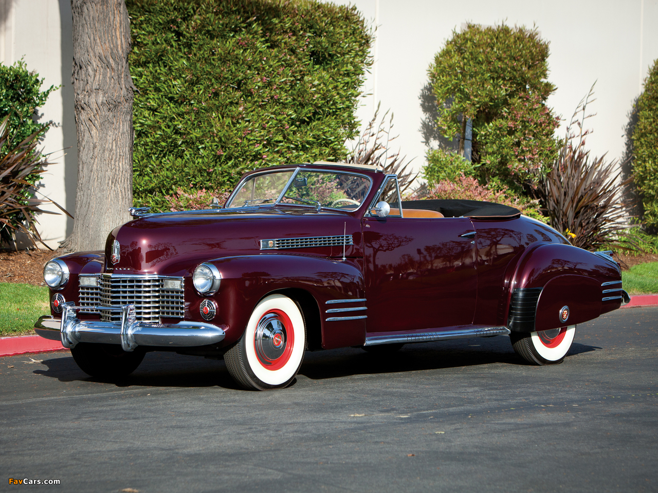 Photos of Cadillac Sixty-Two Convertible Coupe by Fleetwood 1941 (1280 x 960)