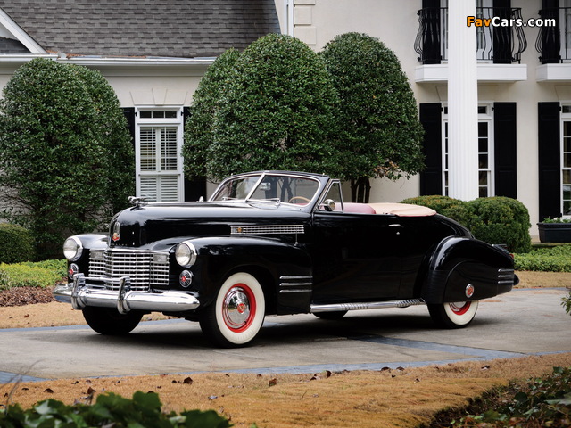 Photos of Cadillac Sixty-Two Convertible Coupe by Fleetwood 1941 (640 x 480)