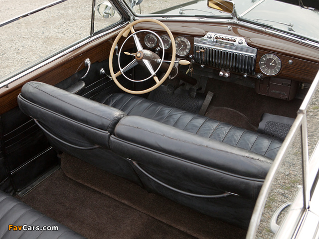 Photos of Cadillac Sixty-Two Convertible 1942 (640 x 480)
