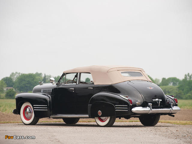 Pictures of Cadillac Sixty-Two Convertible Sedan 1941 (640 x 480)