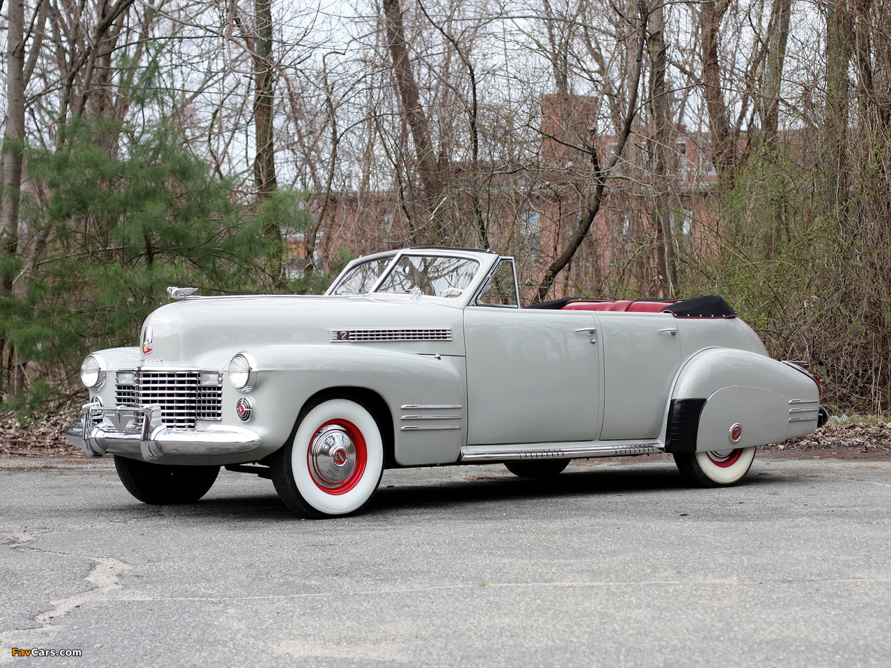 Cadillac Sixty-Two Convertible Sedan 1941 wallpapers (1280 x 960)