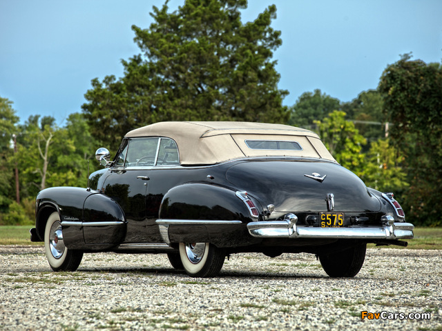 Cadillac Sixty-Two Convertible 1942 wallpapers (640 x 480)