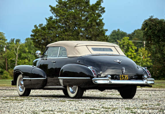 Cadillac Sixty-Two Convertible 1942 wallpapers