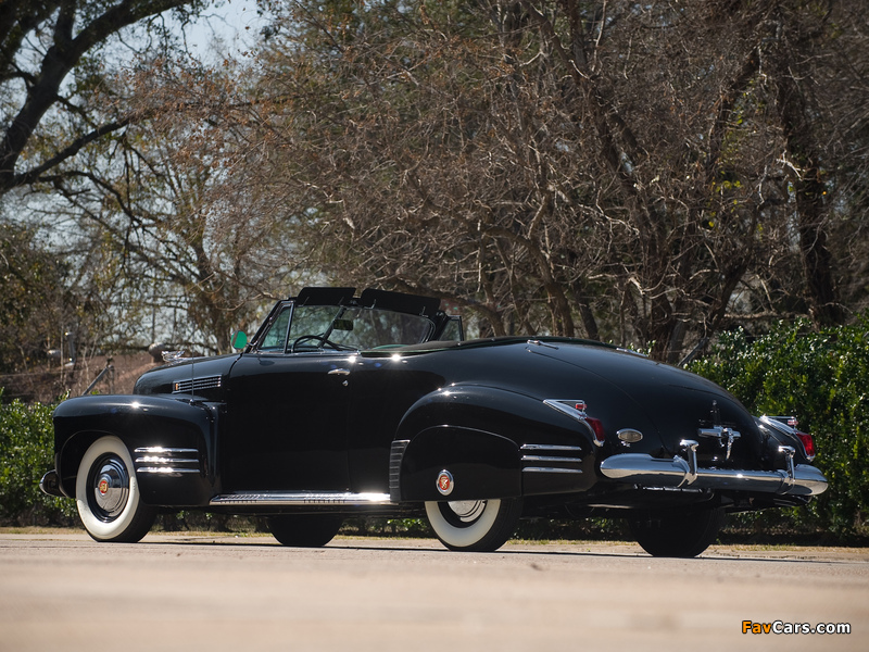Cadillac Sixty-Two Convertible Coupe by Fleetwood 1941 wallpapers (800 x 600)