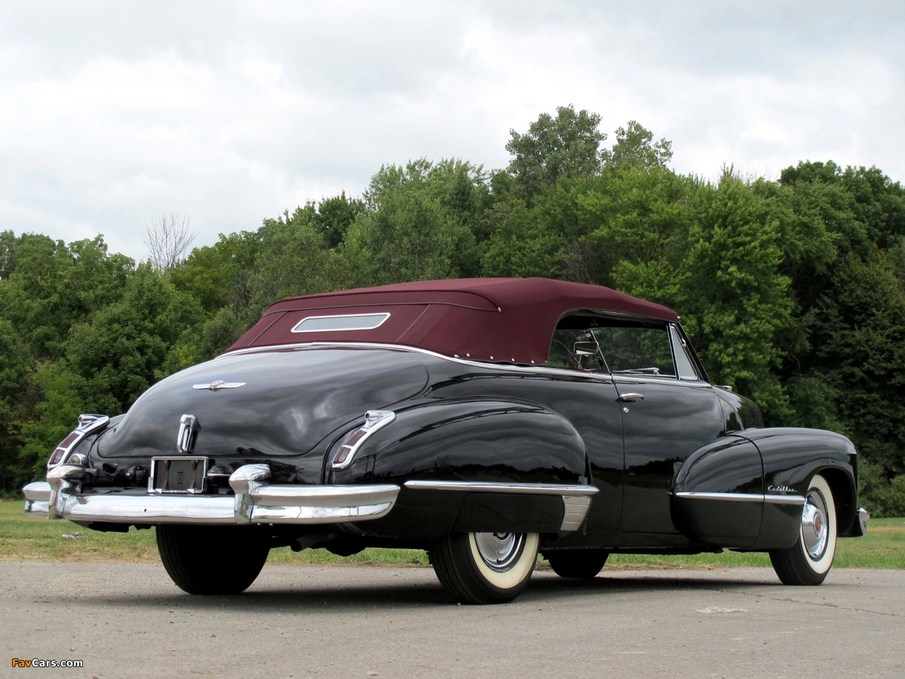 Cadillac Sixty-Two Convertible 1947 wallpapers (1280 x 960)