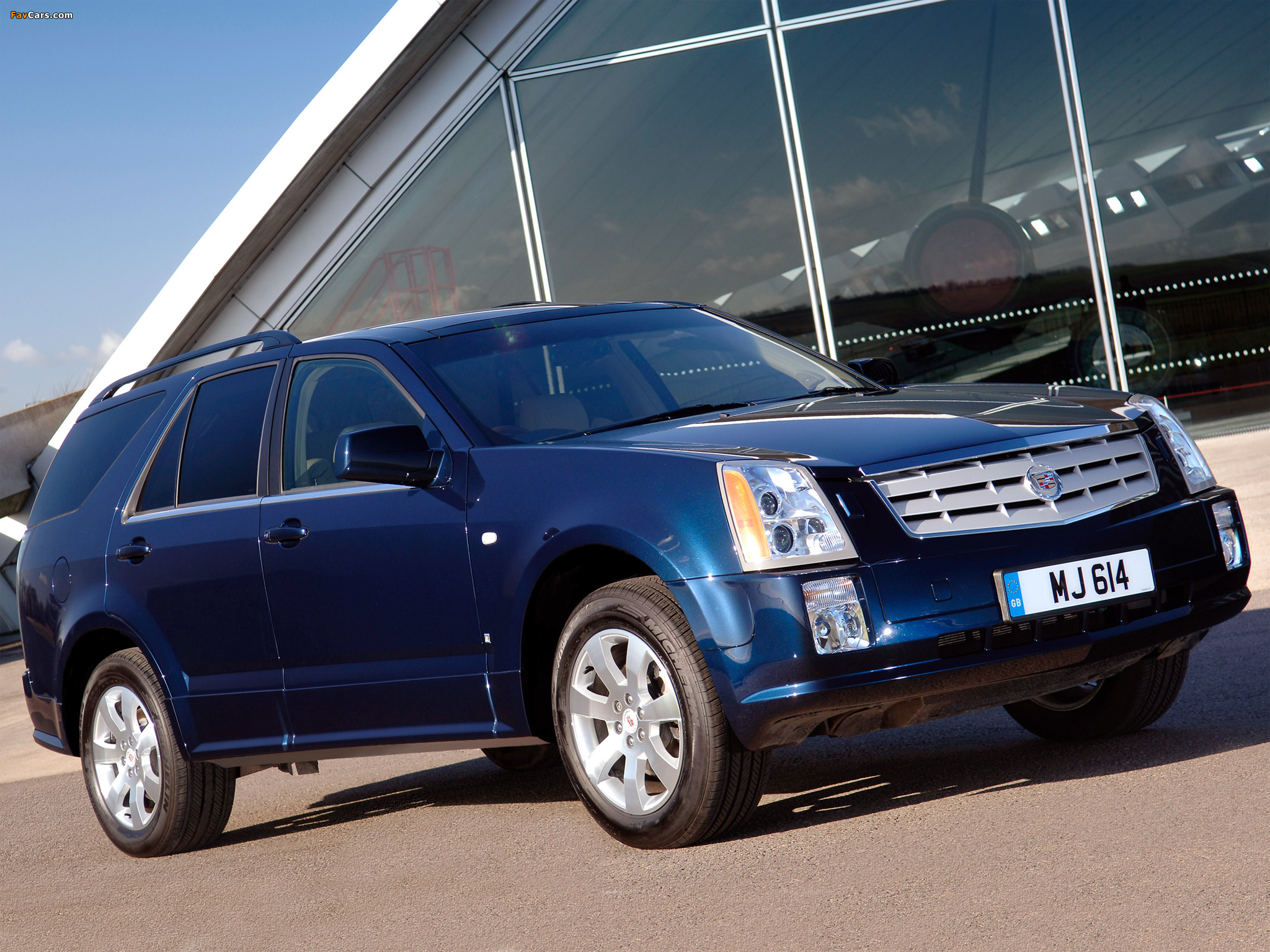 Cadillac SRX UK-spec 2007–08 pictures (2048 x 1536)