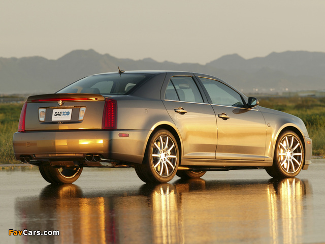 Images of Cadillac STS SAE 100 Concept 2005 (640 x 480)
