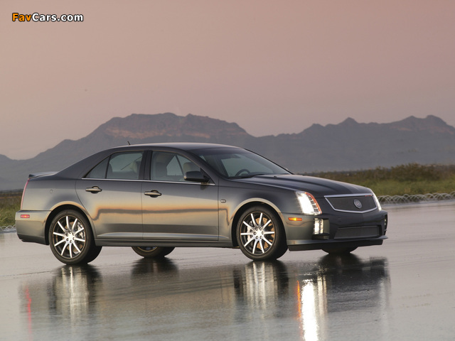 Cadillac STS SAE 100 Concept 2005 wallpapers (640 x 480)