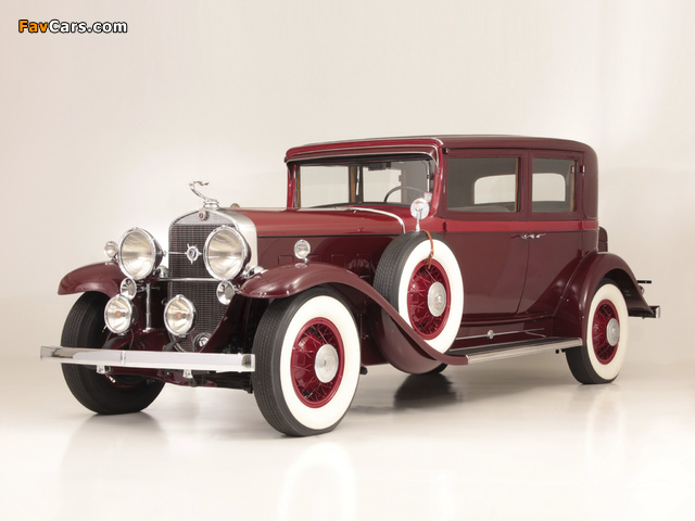 Cadillac V12 370-A Town Sedan by Fisher (31152) 1931 pictures (640 x 480)