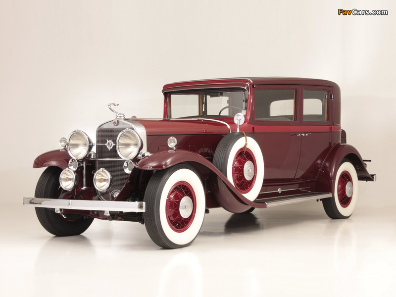 Cadillac V12 370-A Town Sedan by Fisher (31152) 1931 pictures (800 x 600)