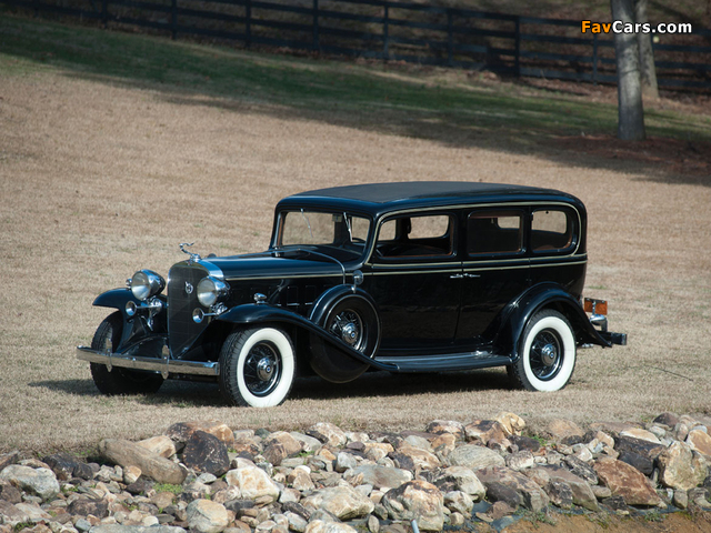 Cadillac V12 370-B Imperial Sedan by Fleetwood 1932 pictures (640 x 480)