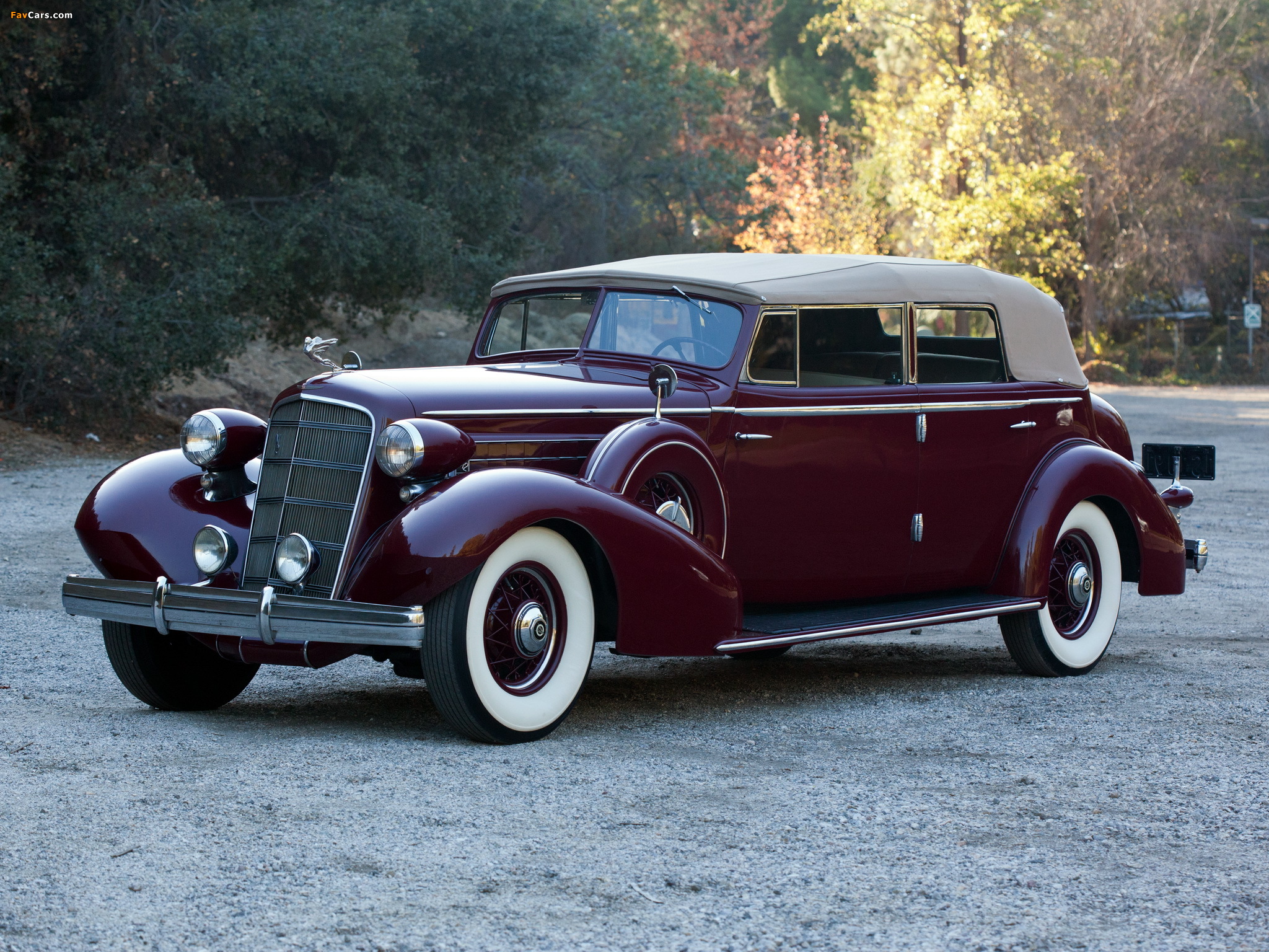 Cadillac V12 370-D Convertible Sedan by Fleetwood 1935 pictures (2048 x 1536)