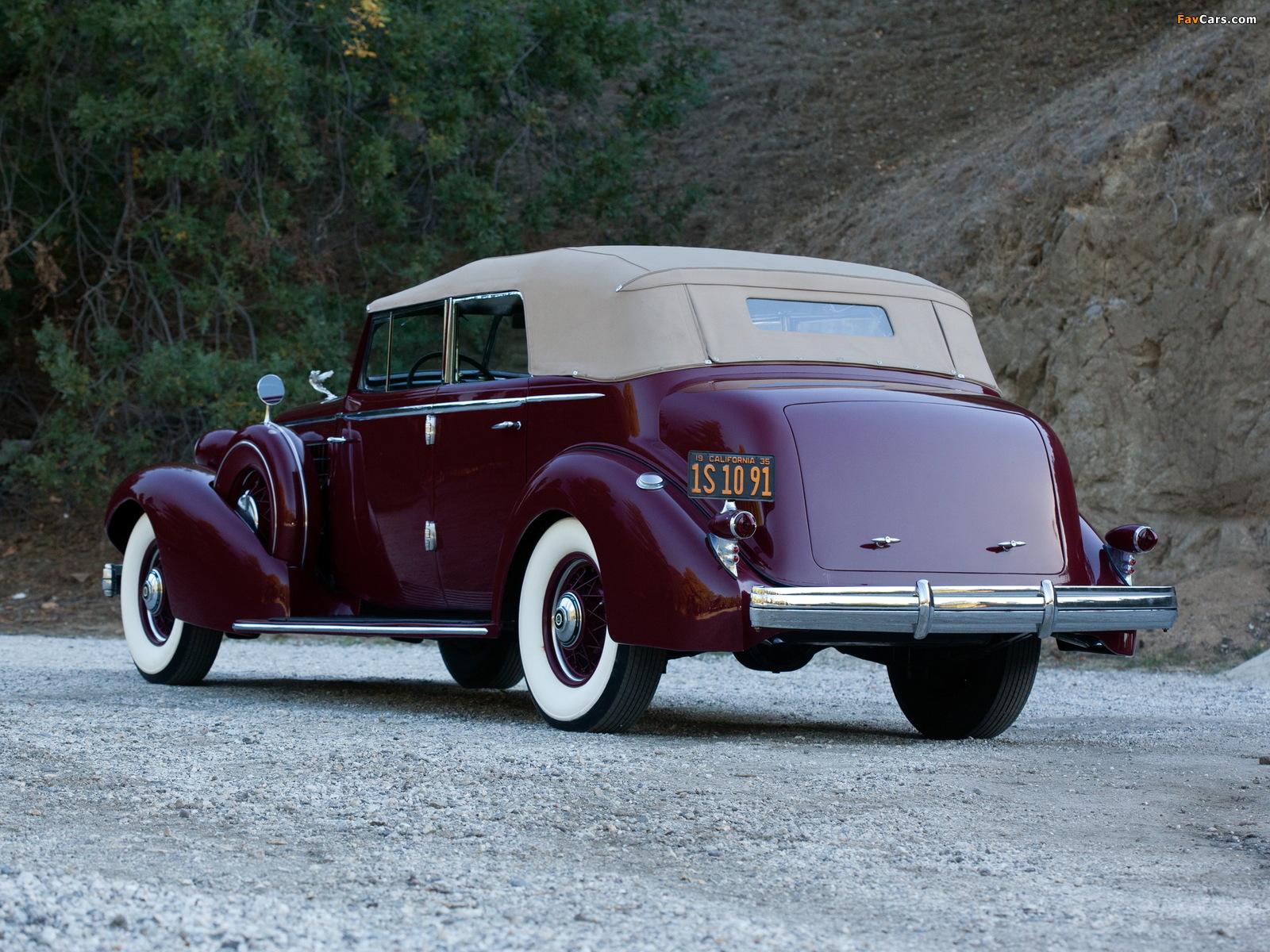 Cadillac V12 370-D Convertible Sedan by Fleetwood 1935 pictures (1600 x 1200)