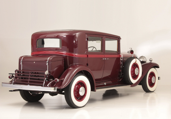 Images of Cadillac V12 370-A Town Sedan by Fisher (31152) 1931