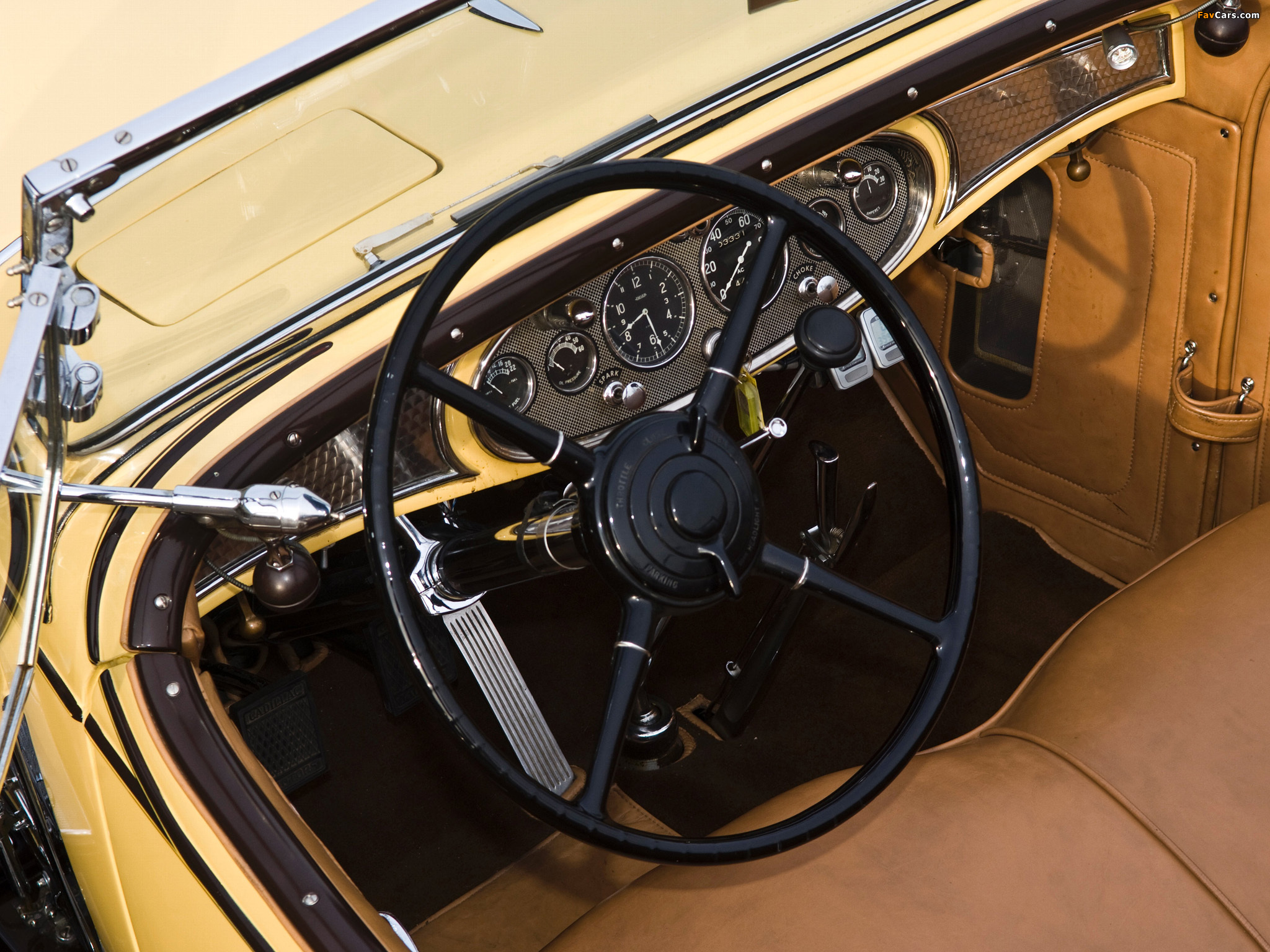 Photos of Cadillac V12 370-A All Weather Phaeton by Fleetwood 1931 (2048 x 1536)