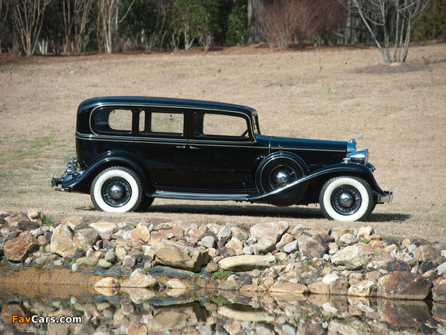Photos of Cadillac V12 370-B Imperial Sedan by Fleetwood 1932 (640 x 480)