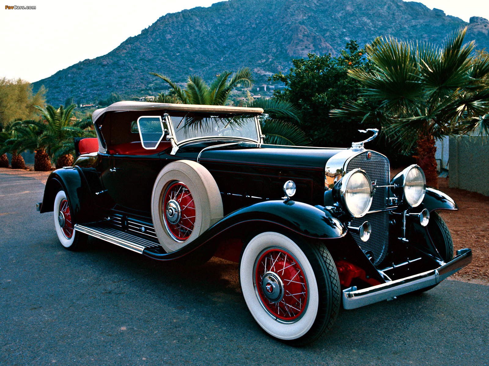 Cadillac V16 452/452-A Roadster by Fleetwood 1930–31 photos (1600 x 1200)