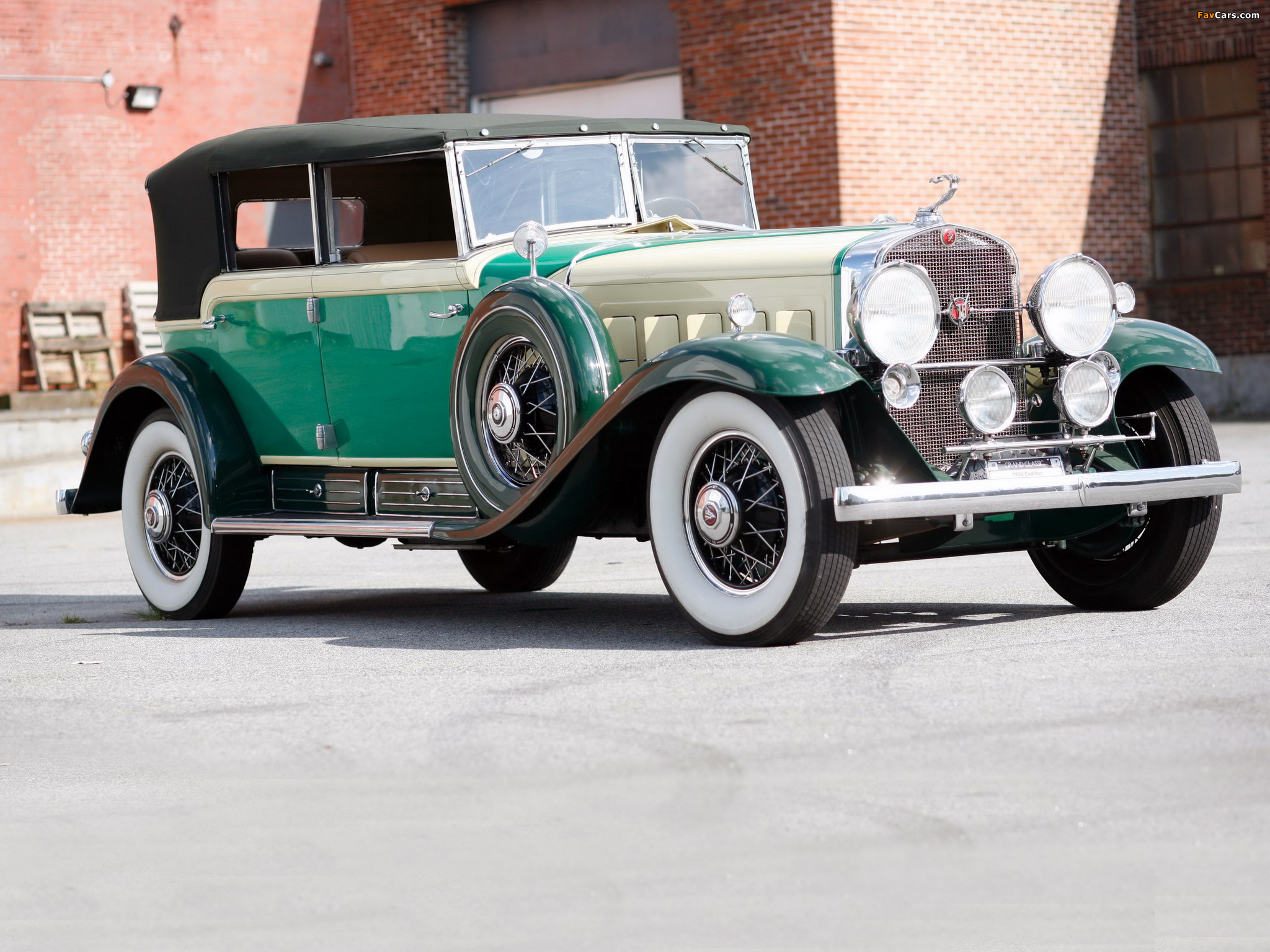 Cadillac V16 All-Weather Phaeton by Fleetwood 1930 wallpapers (2048 x 1536)