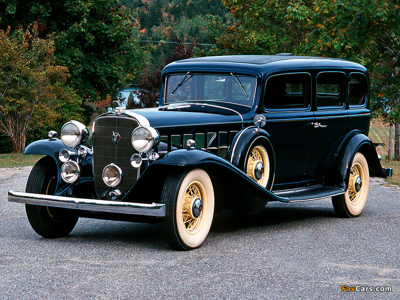 Cadillac V16 452-B Imperial Sedan by Fleetwood 1932 photos (800 x 600)