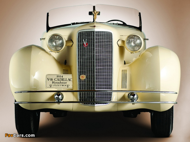 Cadillac V16 452-D Roadster by Fleetwood (5702) 1934 pictures (640 x 480)