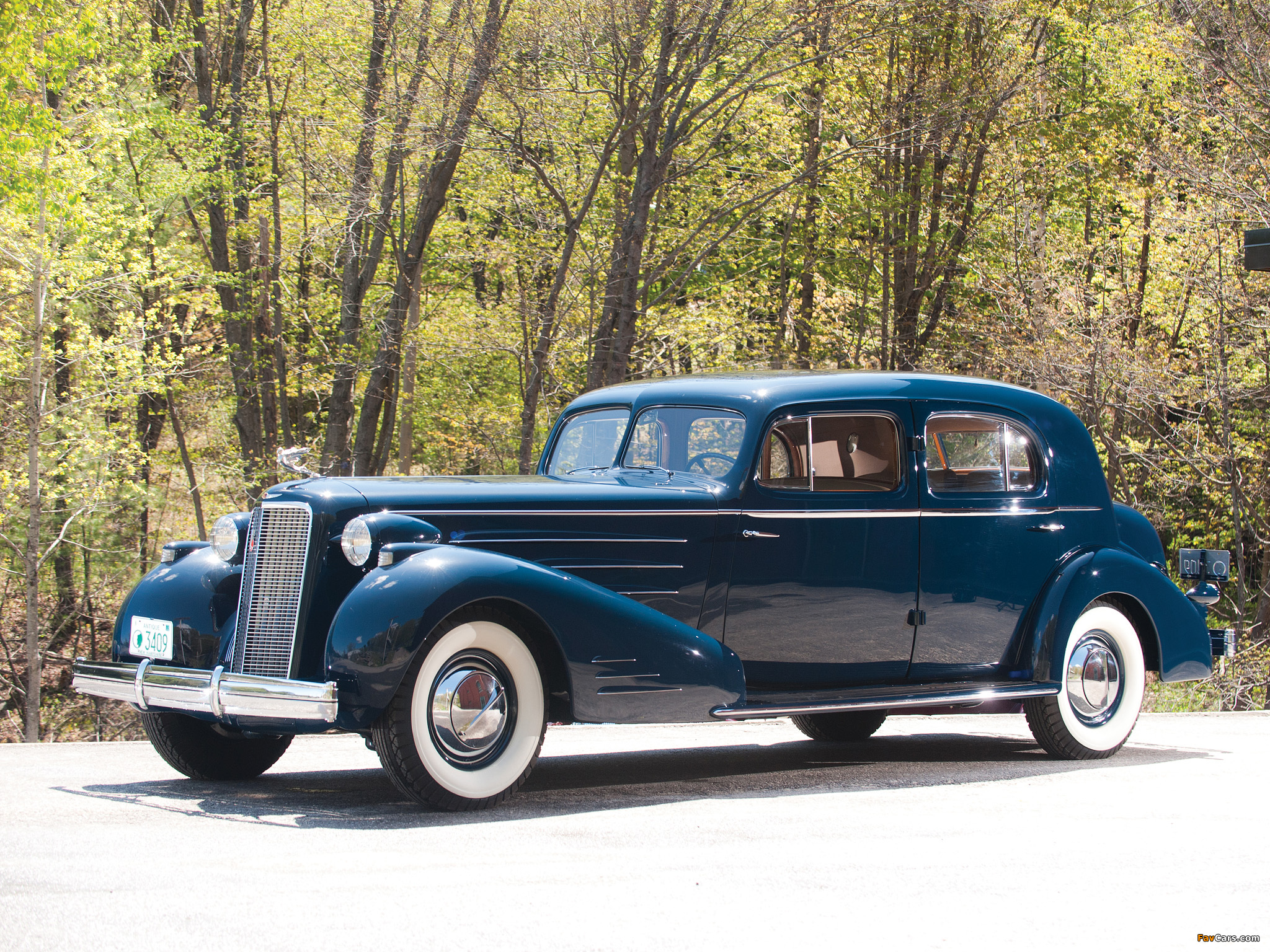 Cadillac V16 Town Sedan by Fleetwood (5733S) 1936 pictures (2048 x 1536)