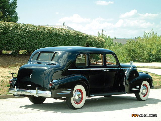Cadillac V16 Series 90 Sedan by Fleetwood 1938 images (640 x 480)