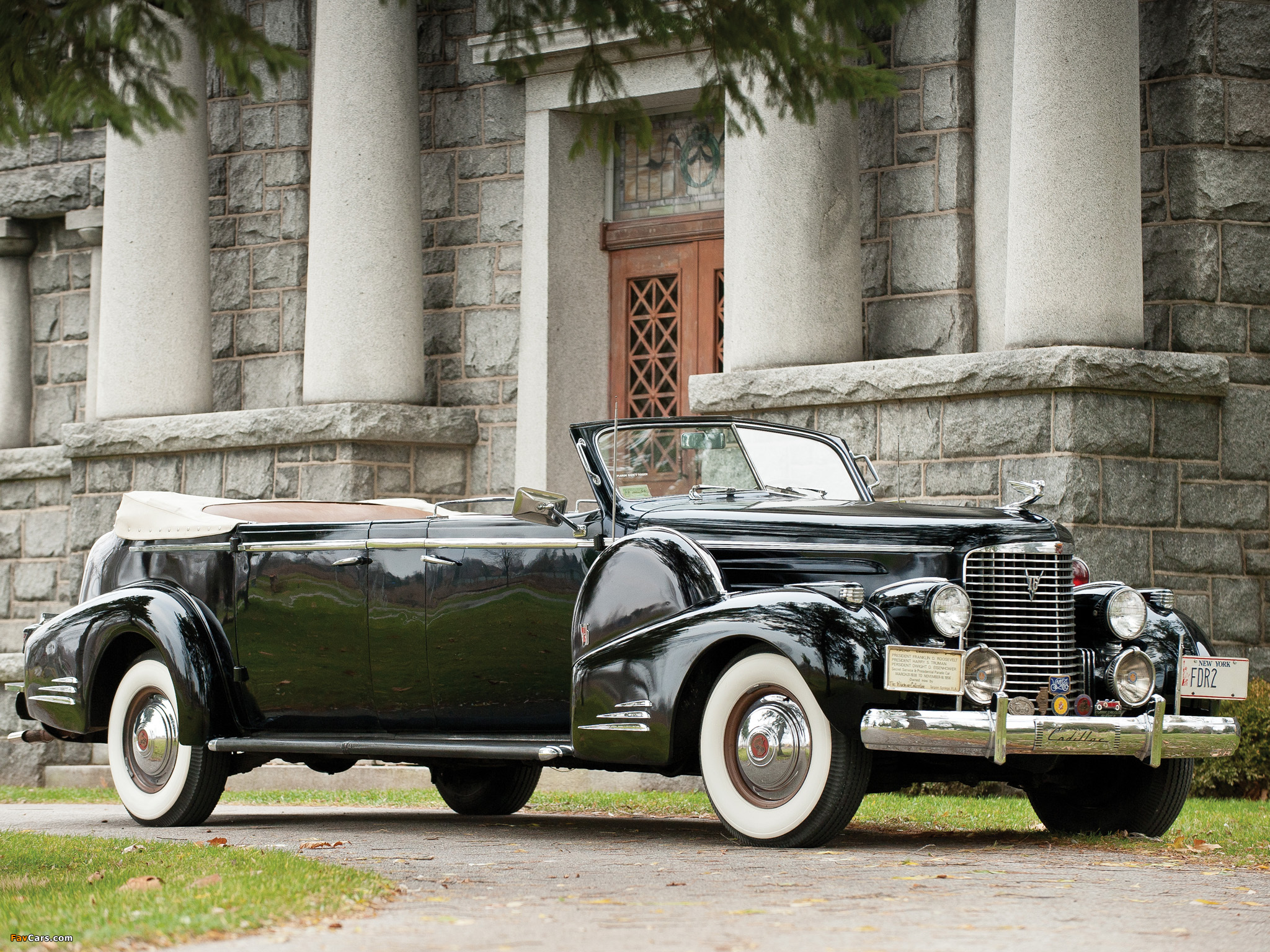 Cadillac V16 Series 90 Presidential Convertible Limousine 1938 wallpapers (2048 x 1536)