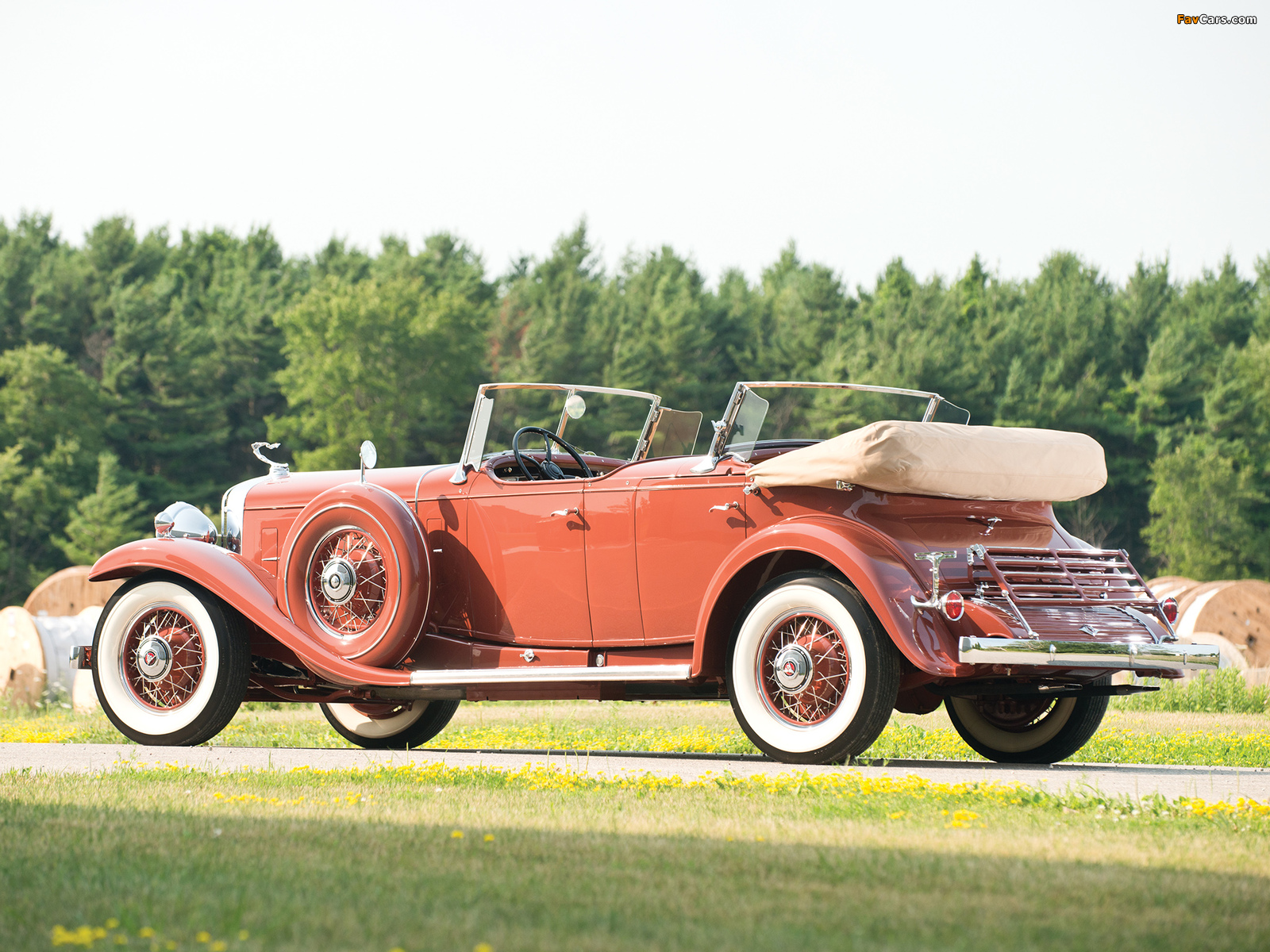 Images of Cadillac V16 Series 452 Special Dual Cowl Phaeton by Fleetwood (4260) 1931 (1600 x 1200)