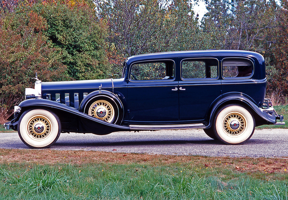 Images of Cadillac V16 452-B Imperial Sedan by Fleetwood 1932