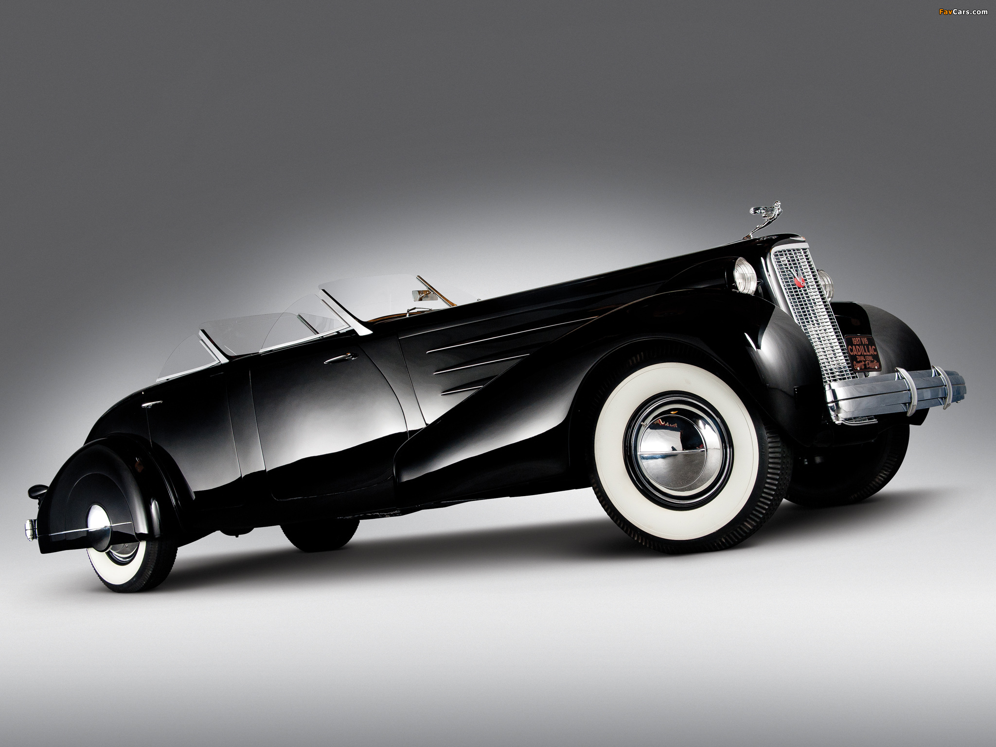 Images of Cadillac V16 Series 90 Dual Cowl Custom Sport Phaeton 1937 (2048 x 1536)