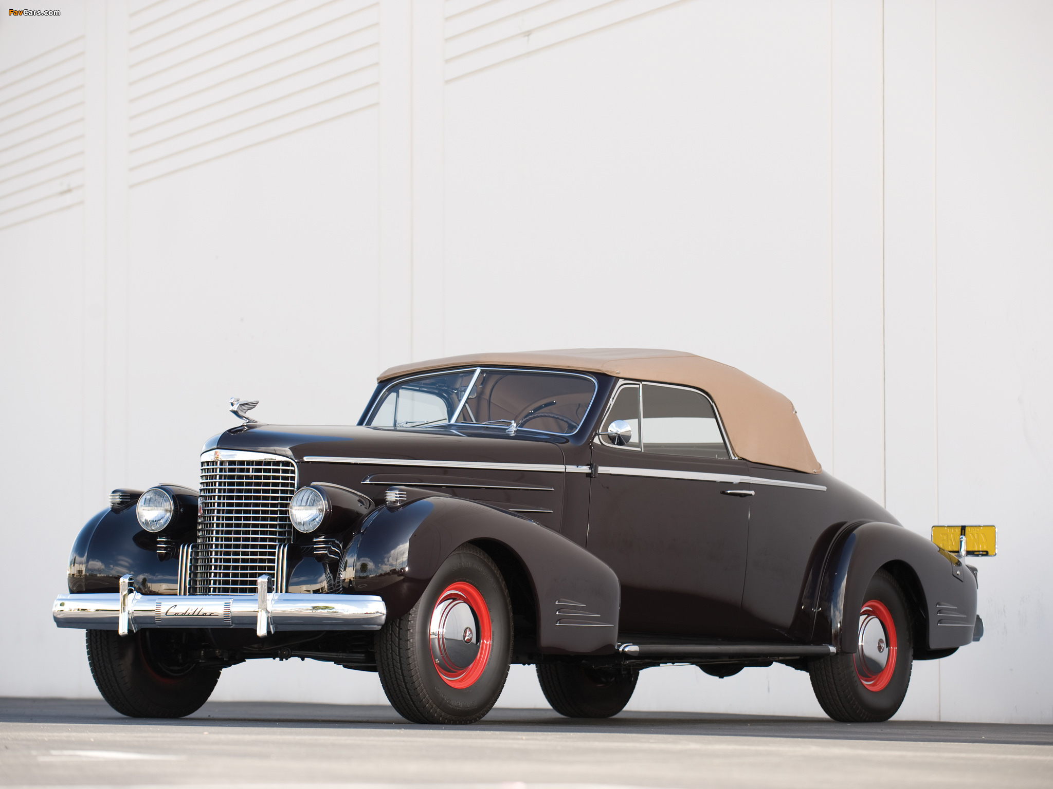 Images of Cadillac V16 Series 90 Convertible Coupe 1938 (2048 x 1536)