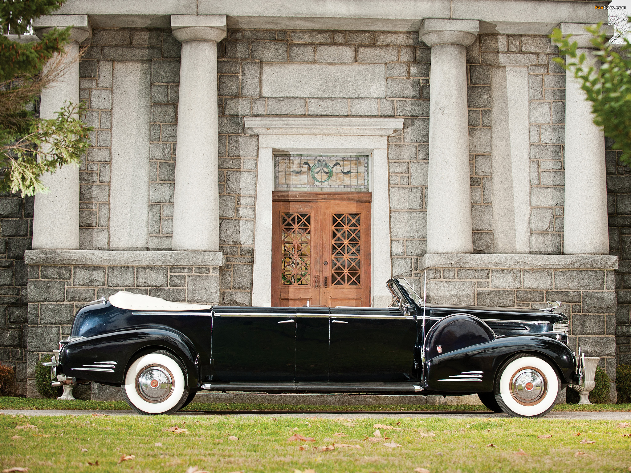 Images of Cadillac V16 Series 90 Presidential Convertible Limousine 1938 (2048 x 1536)