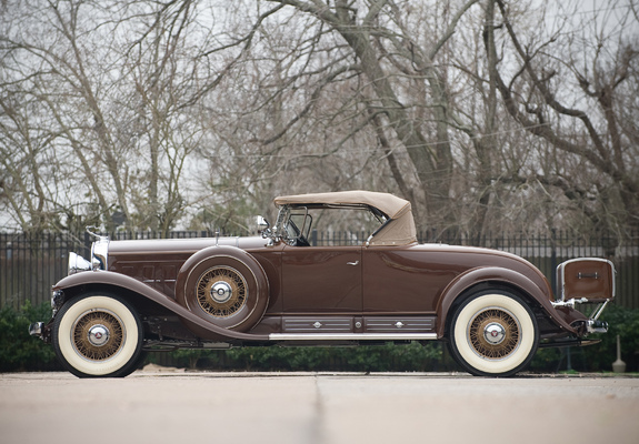 Photos of Cadillac V16 452/452-A Roadster by Fleetwood 1930–31