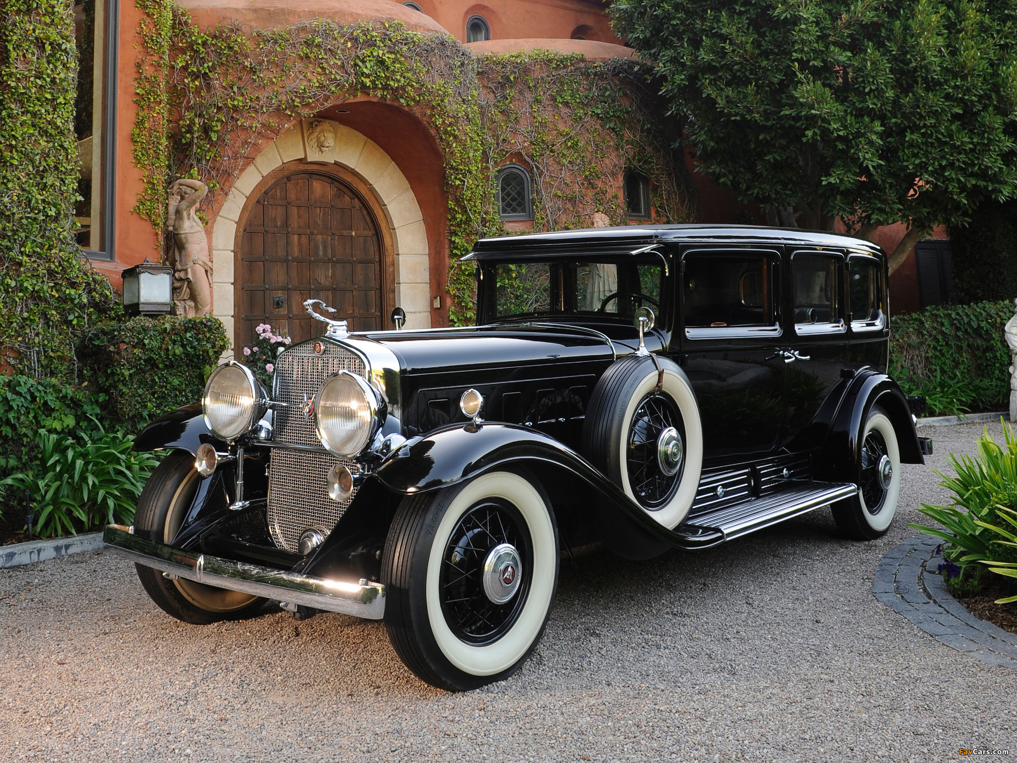 Photos of Cadillac V16 452 Armored Imperial Sedan by Fleetwood 1930 (2048 x 1536)