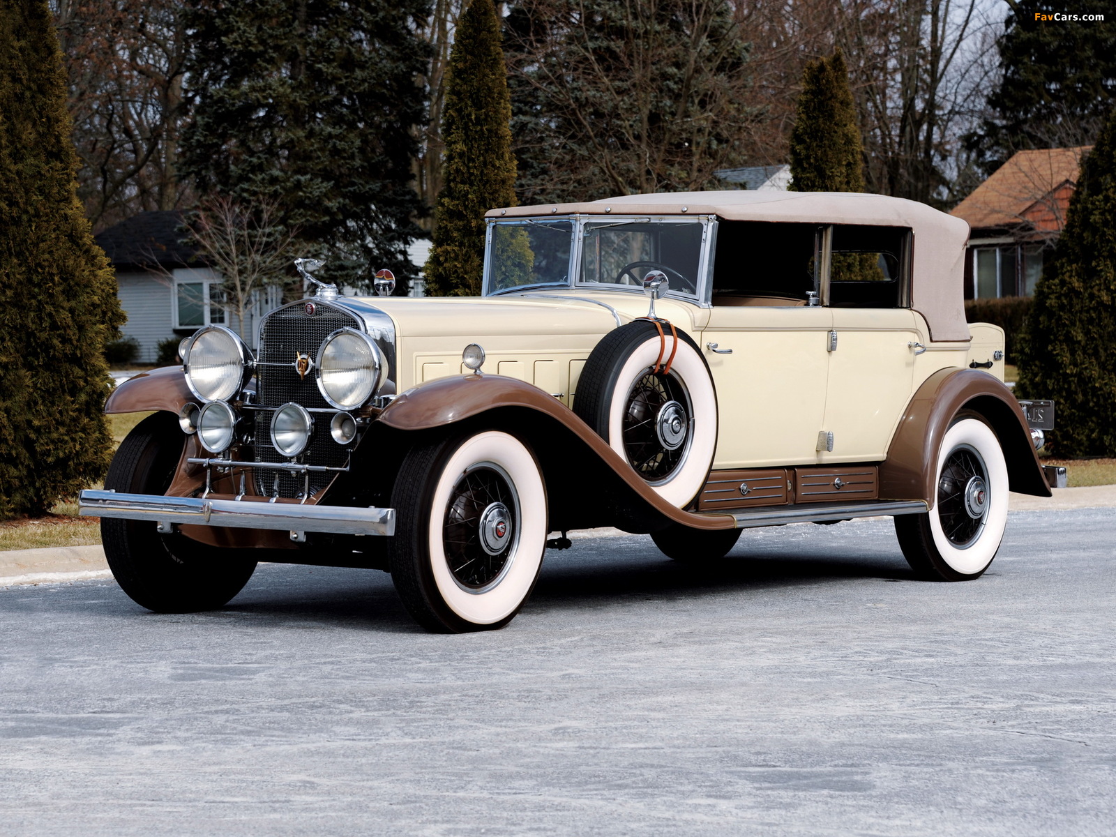Photos of Cadillac V16 All-Weather Phaeton by Fleetwood 1930 (1600 x 1200)