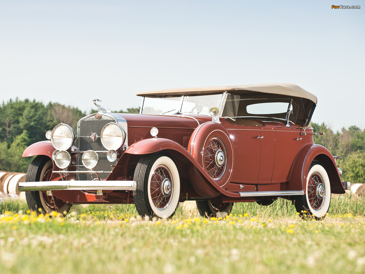 Photos of Cadillac V16 Series 452 Special Dual Cowl Phaeton by Fleetwood (4260) 1931 (1280 x 960)