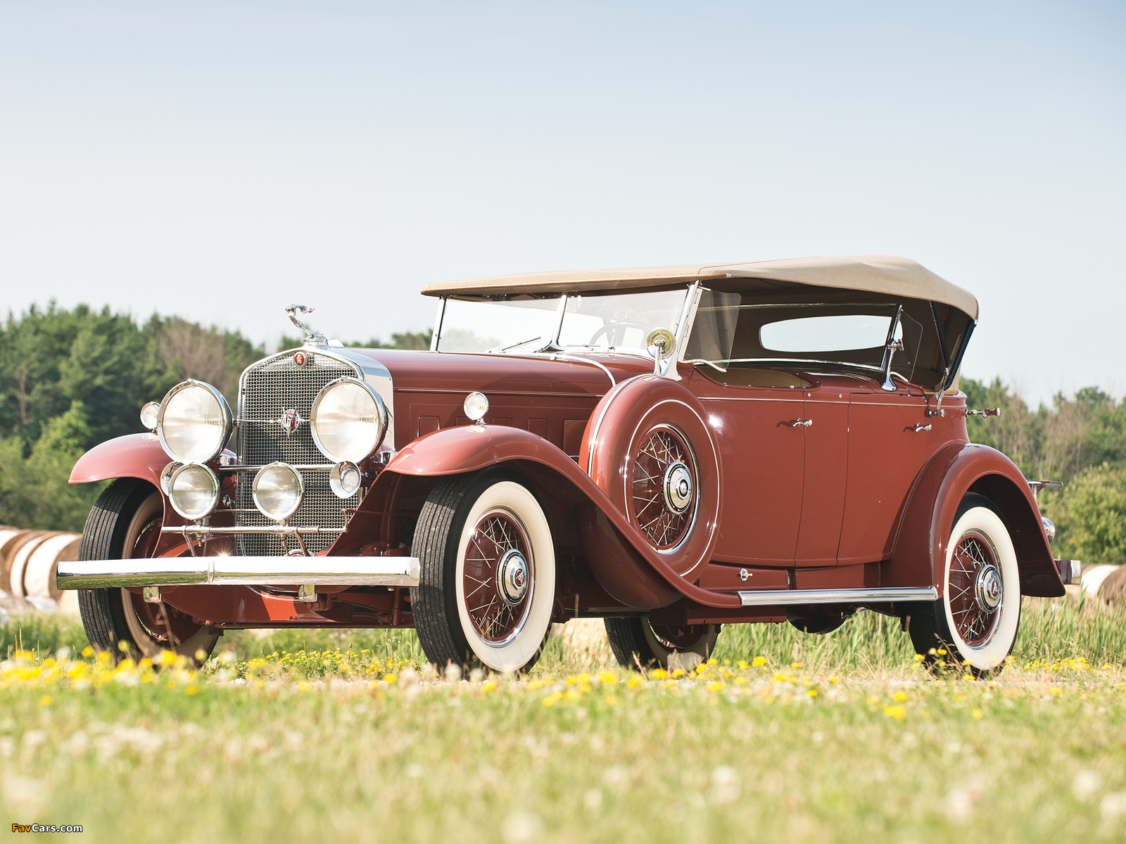 Photos of Cadillac V16 Series 452 Special Dual Cowl Phaeton by Fleetwood (4260) 1931 (1600 x 1200)