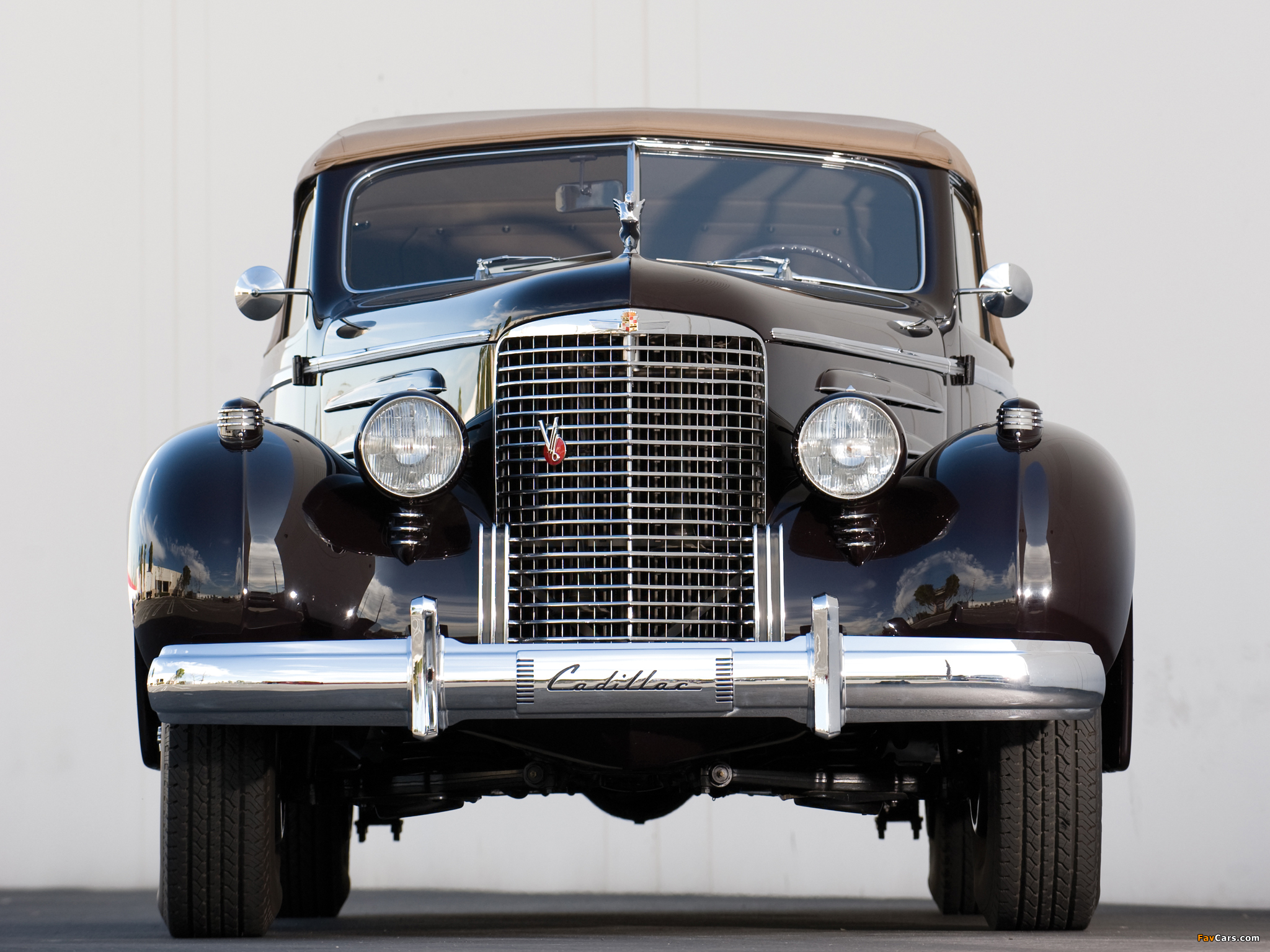 Photos of Cadillac V16 Series 90 Convertible Coupe 1938 (2048 x 1536)