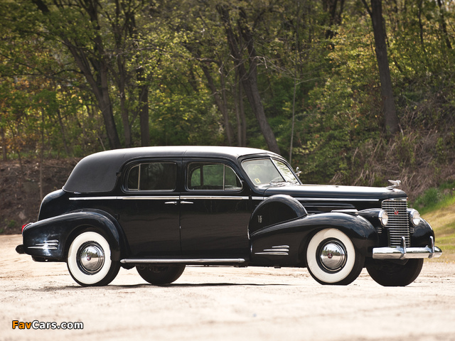 Photos of Cadillac V16 Formal Sedan 1940 (640 x 480)