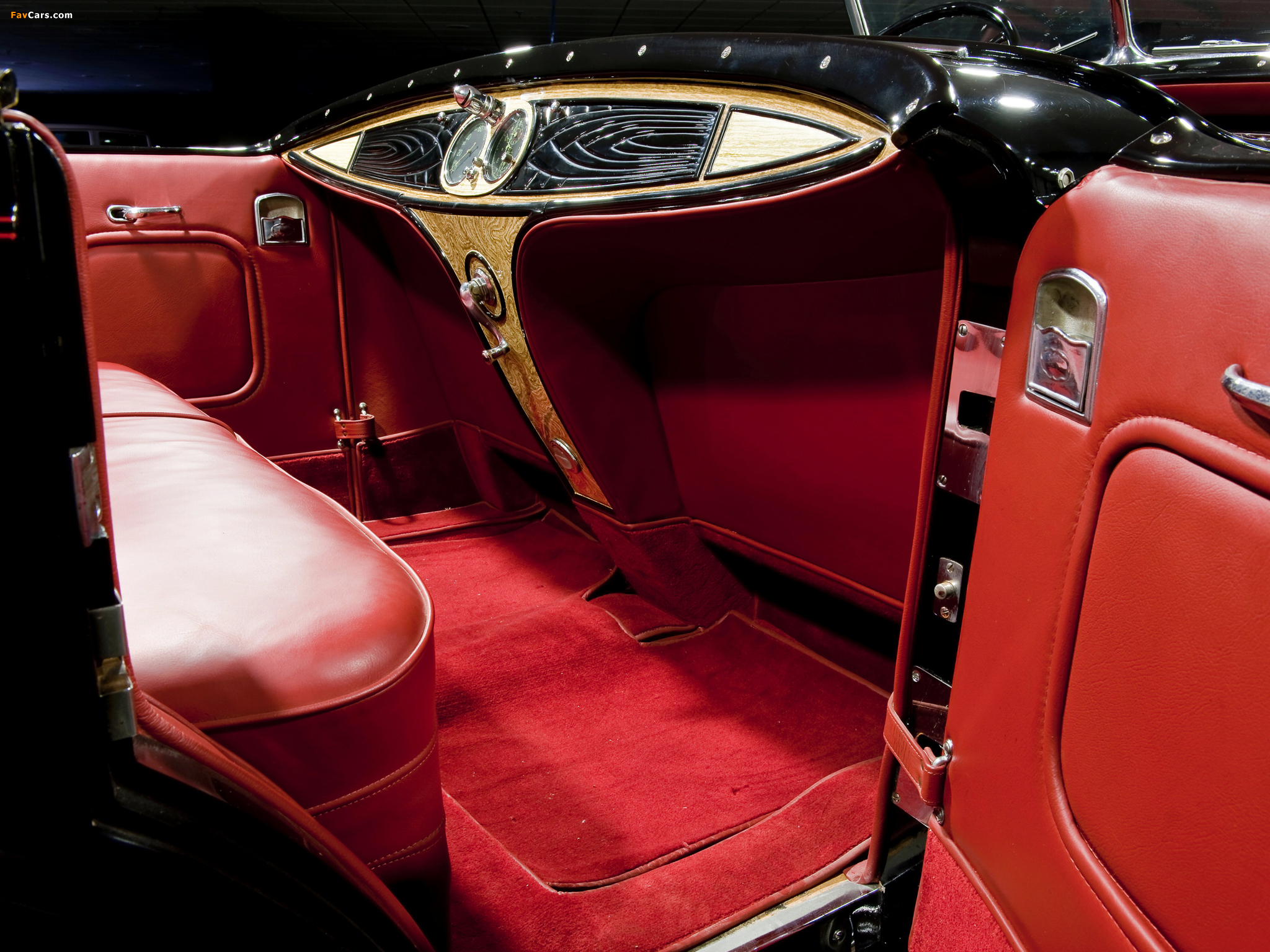 Pictures of Cadillac V16 452 Dual Cowl Sport Phaeton 1930 (2048 x 1536)