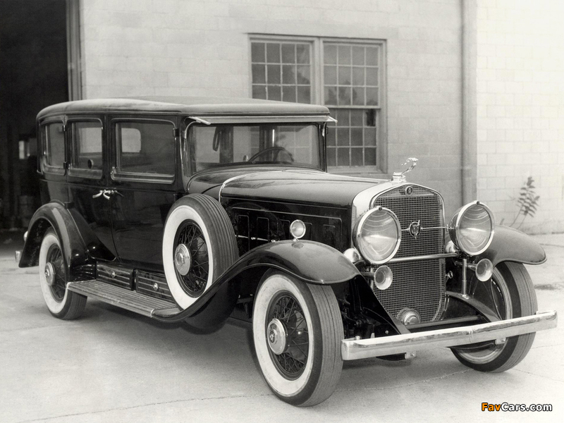 Pictures of Cadillac V16 452 Armored Imperial Sedan by Fleetwood 1930 (800 x 600)