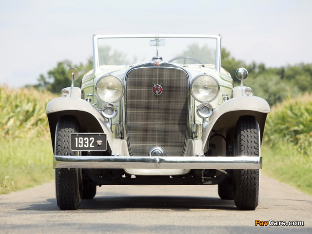 Pictures of Cadillac V16 452-B All Weather Phaeton by Fisher (32-16-273) 1932 (640 x 480)