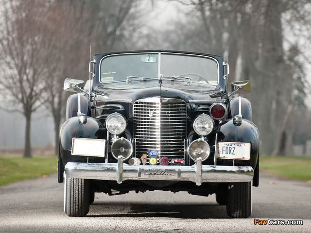 Pictures of Cadillac V16 Series 90 Presidential Convertible Limousine 1938 (640 x 480)