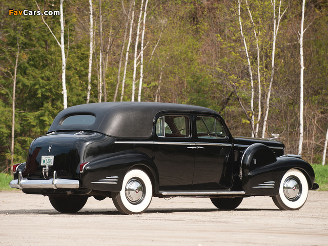 Pictures of Cadillac V16 Formal Sedan 1940 (640 x 480)