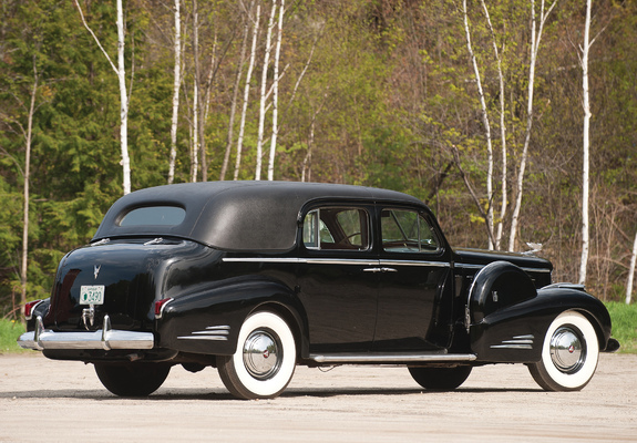 Pictures of Cadillac V16 Formal Sedan 1940
