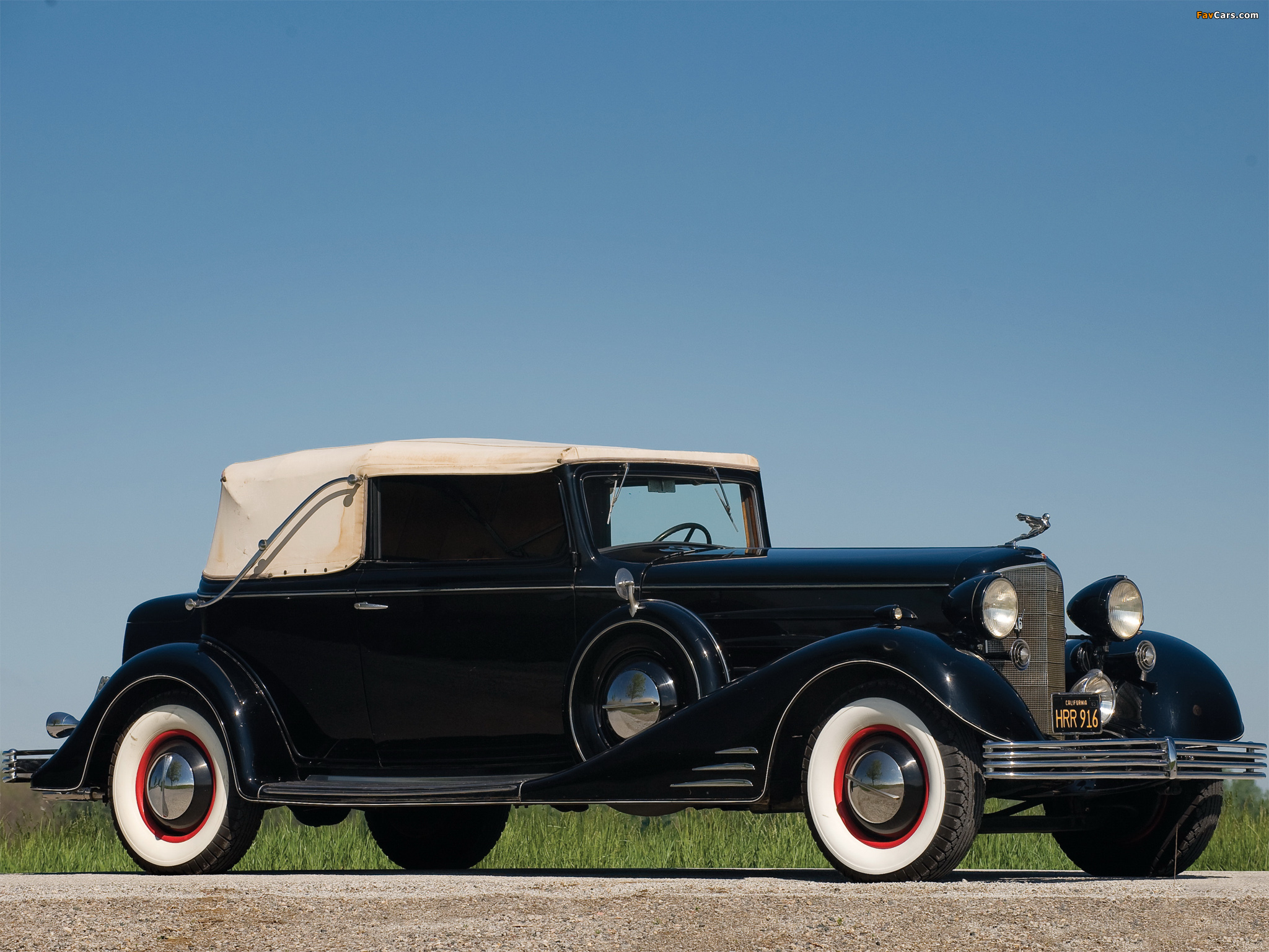 Cadillac V16 452-C Convertible Victoria 1933 wallpapers (2048 x 1536)