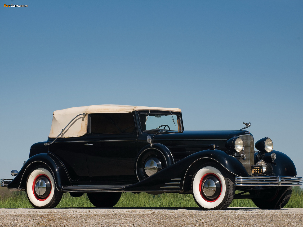 Cadillac V16 452-C Convertible Victoria 1933 wallpapers (1280 x 960)