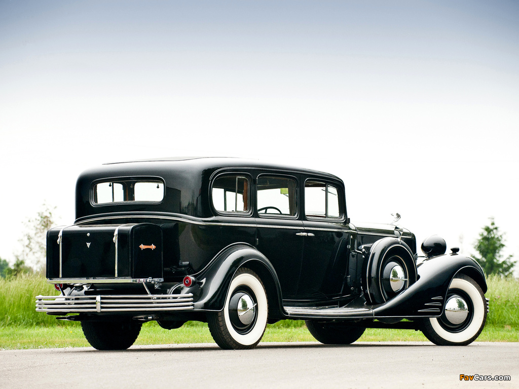 Cadillac V16 452-C Limousine by Fleetwood 1933 wallpapers (1024 x 768)