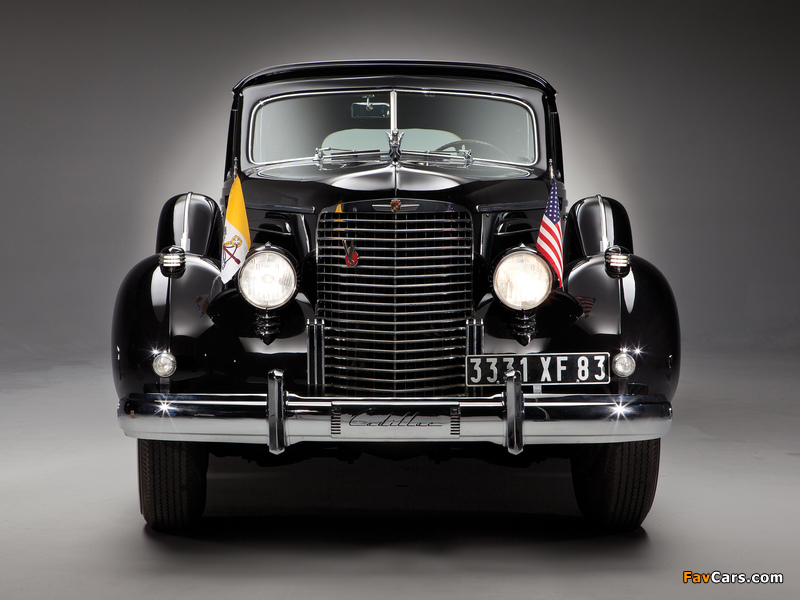 Cadillac V16 Series 90 Ceremonial Town Car by Fleetwood 1938 wallpapers (800 x 600)